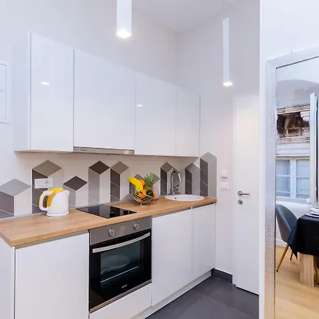 Leonarda Baroque House - Old Town Apartmán *