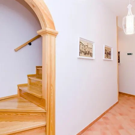 Leonarda Baroque House - Old Town