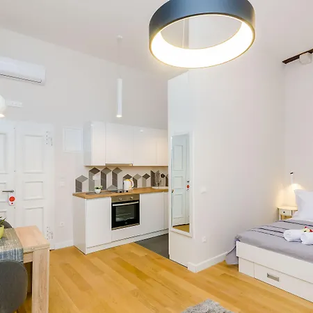 Leonarda Baroque House - Old Town *