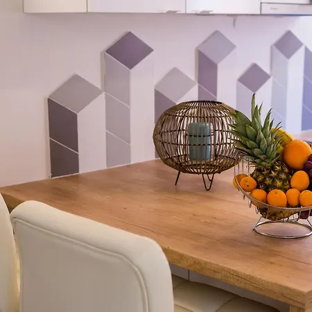 Apartment Leonarda Baroque House - Old Town