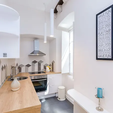 Leonarda Baroque House - Old Town Apartman *